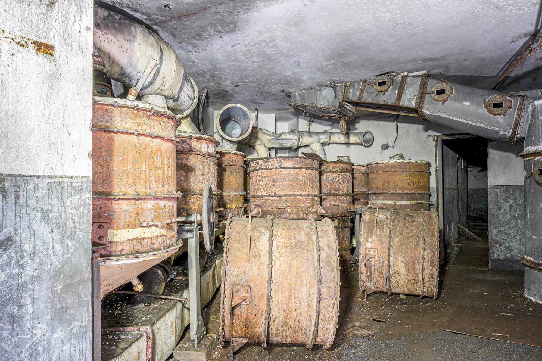 Ligne Maginot - BILLIG - A18 - (Ouvrage d'artillerie) - Bloc 4
Filtre à air et ventilation - David Palmer