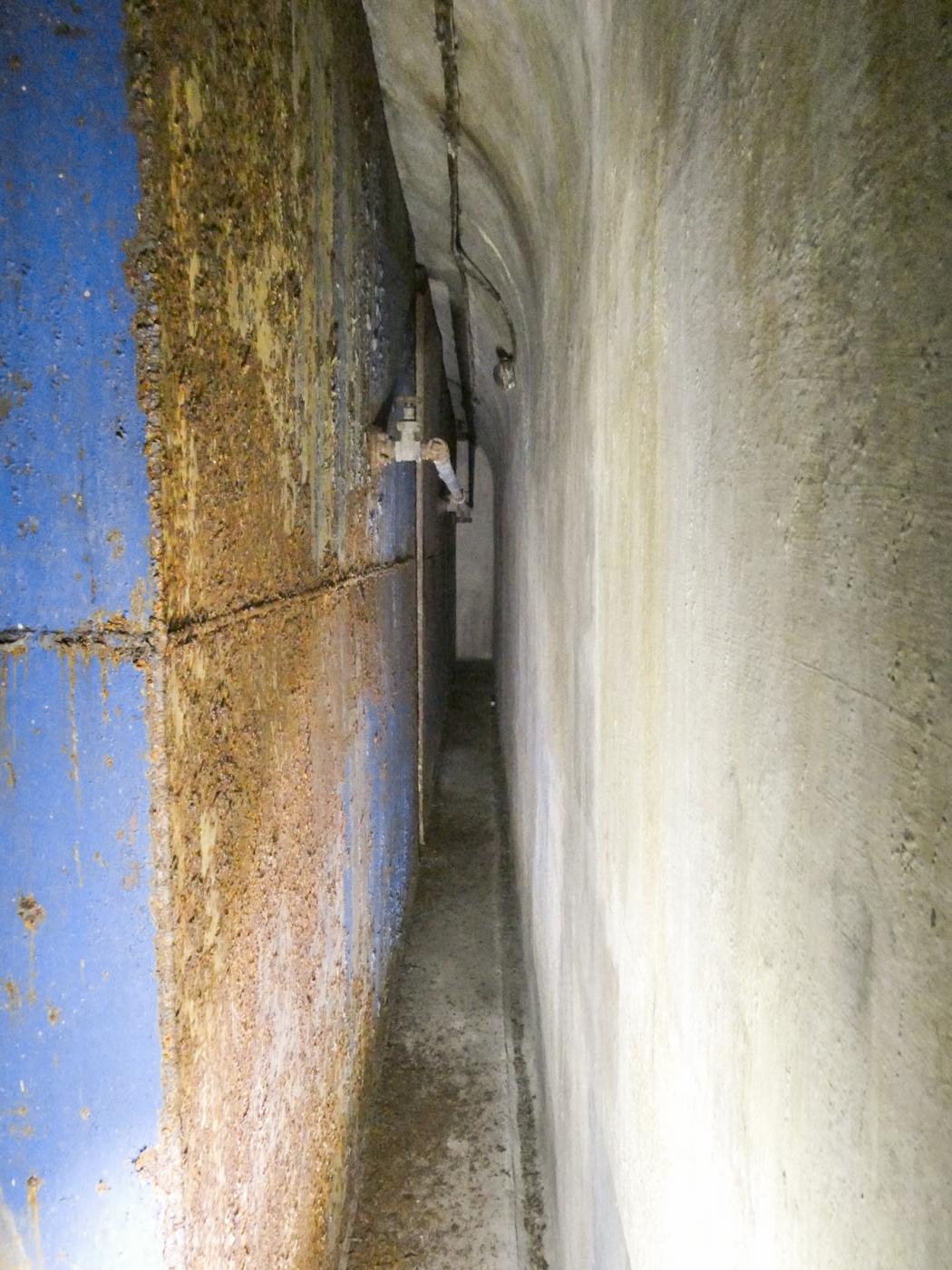 Ligne Maginot - CASTILLON (CN) - EO8 - (Ouvrage d'artillerie) - Réserve d'eau de refroidissement des moteurs - ELLENA Daniel - CUNY Philippe