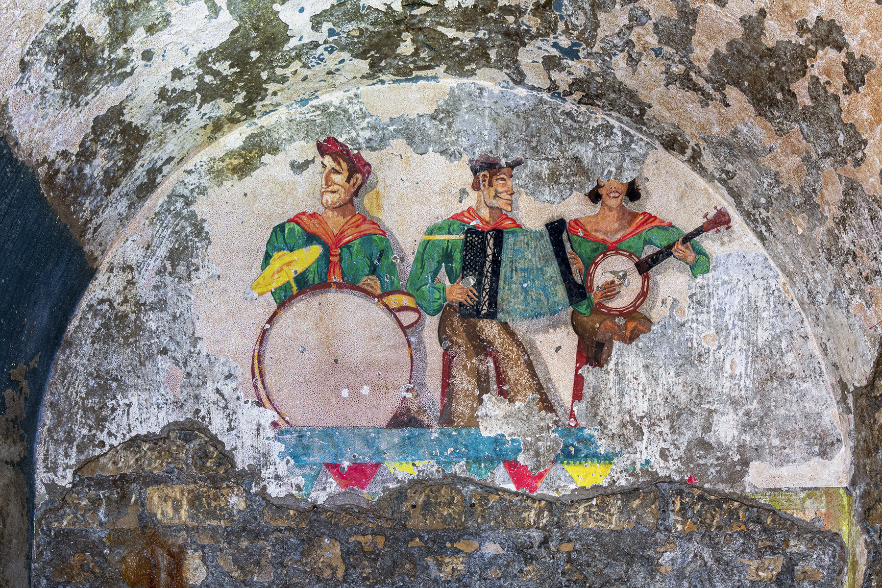 Ligne Maginot - SOETRICH - A11 - (Ouvrage d'artillerie) - Casernement,
L'orchestre Basque
 - David Palmer