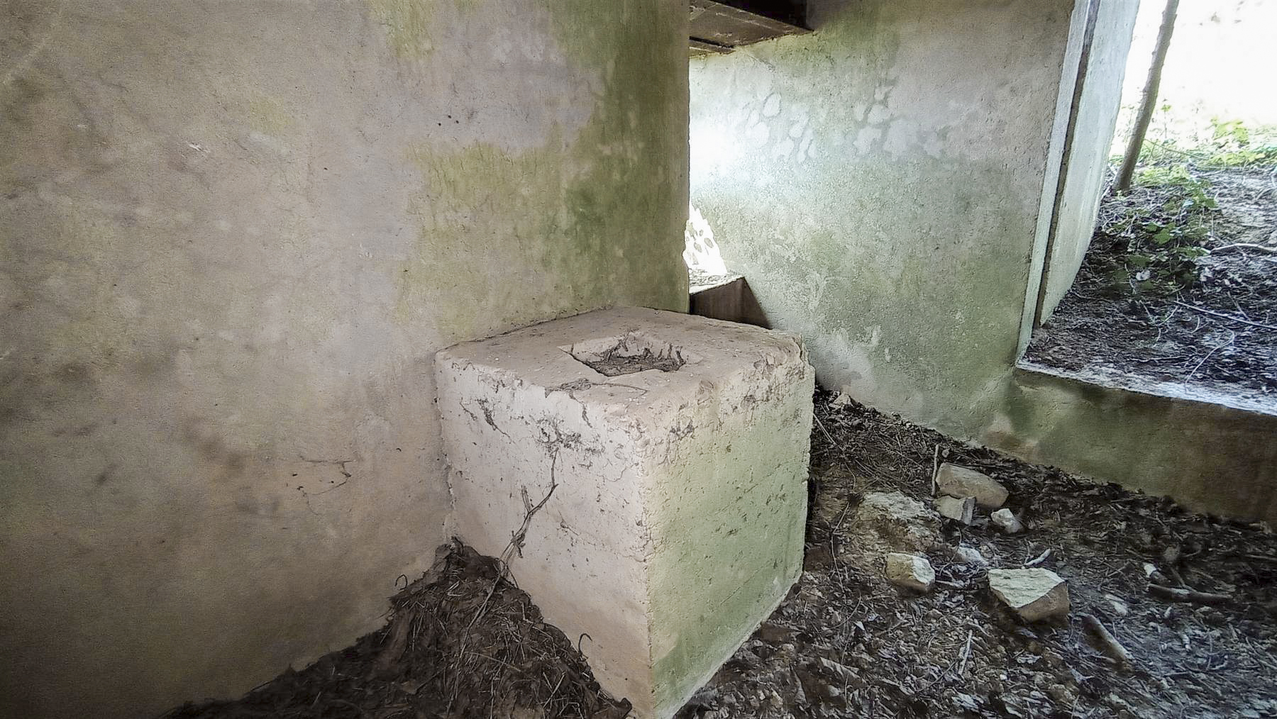 Ligne Maginot - KOHLFELD - (Blockhaus pour canon) - Support du soc rabattable de la flèche droite du canon - Baptiste GAUDIN