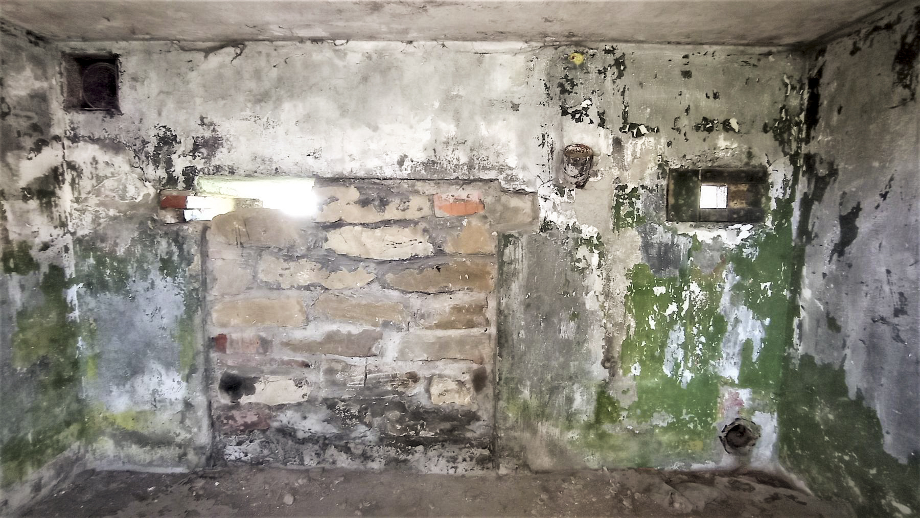 Ligne Maginot - BETTELSTOCK - (Blockhaus pour canon) - L'entrée canon maçonnée