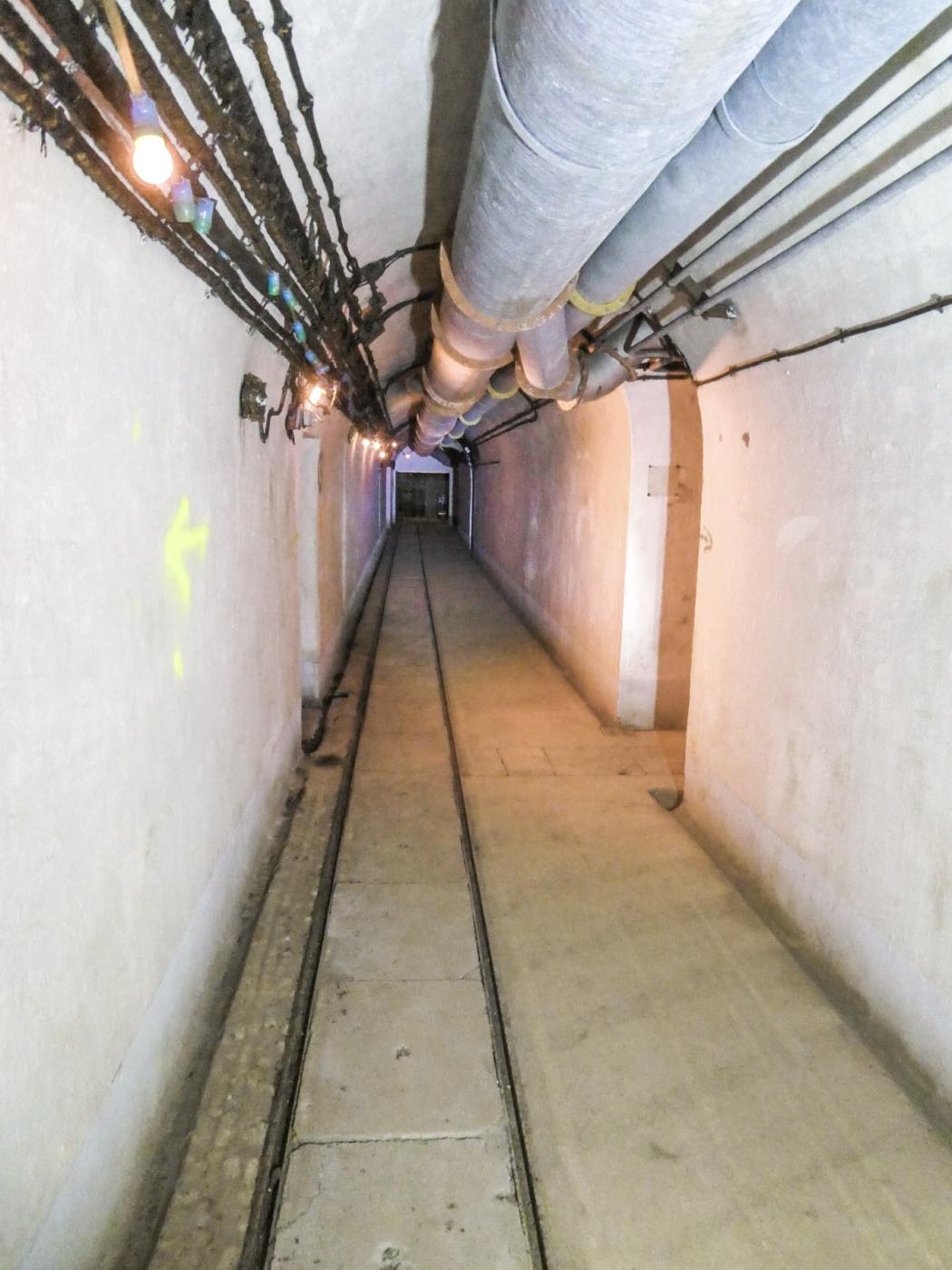 Ligne Maginot - CASTILLON (CN) - EO8 - (Ouvrage d'artillerie) - Galerie inférieure  - ELLENA Daniel - CUNY Philippe