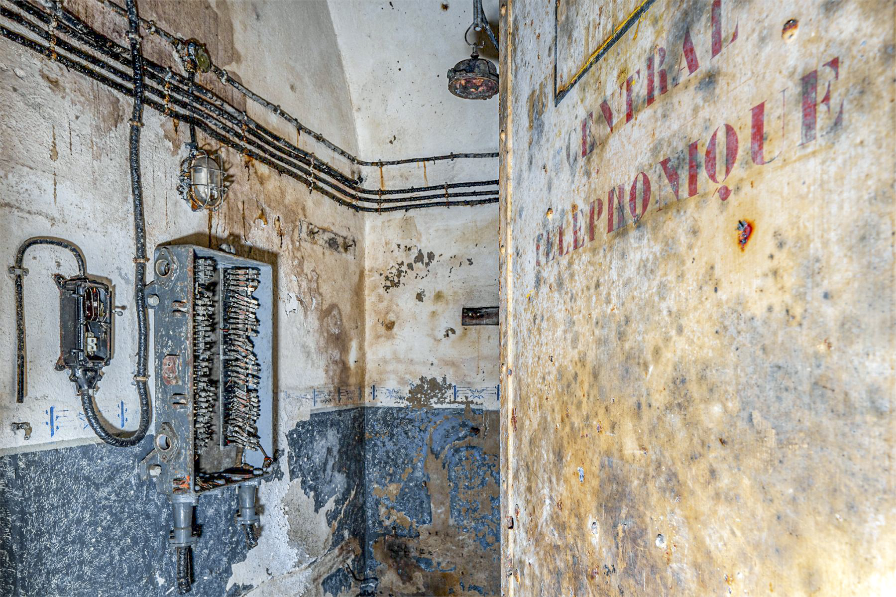 Ligne Maginot - DENTING - A28 - (Ouvrage d'infanterie) - Central Telephonique
 - David Palmer