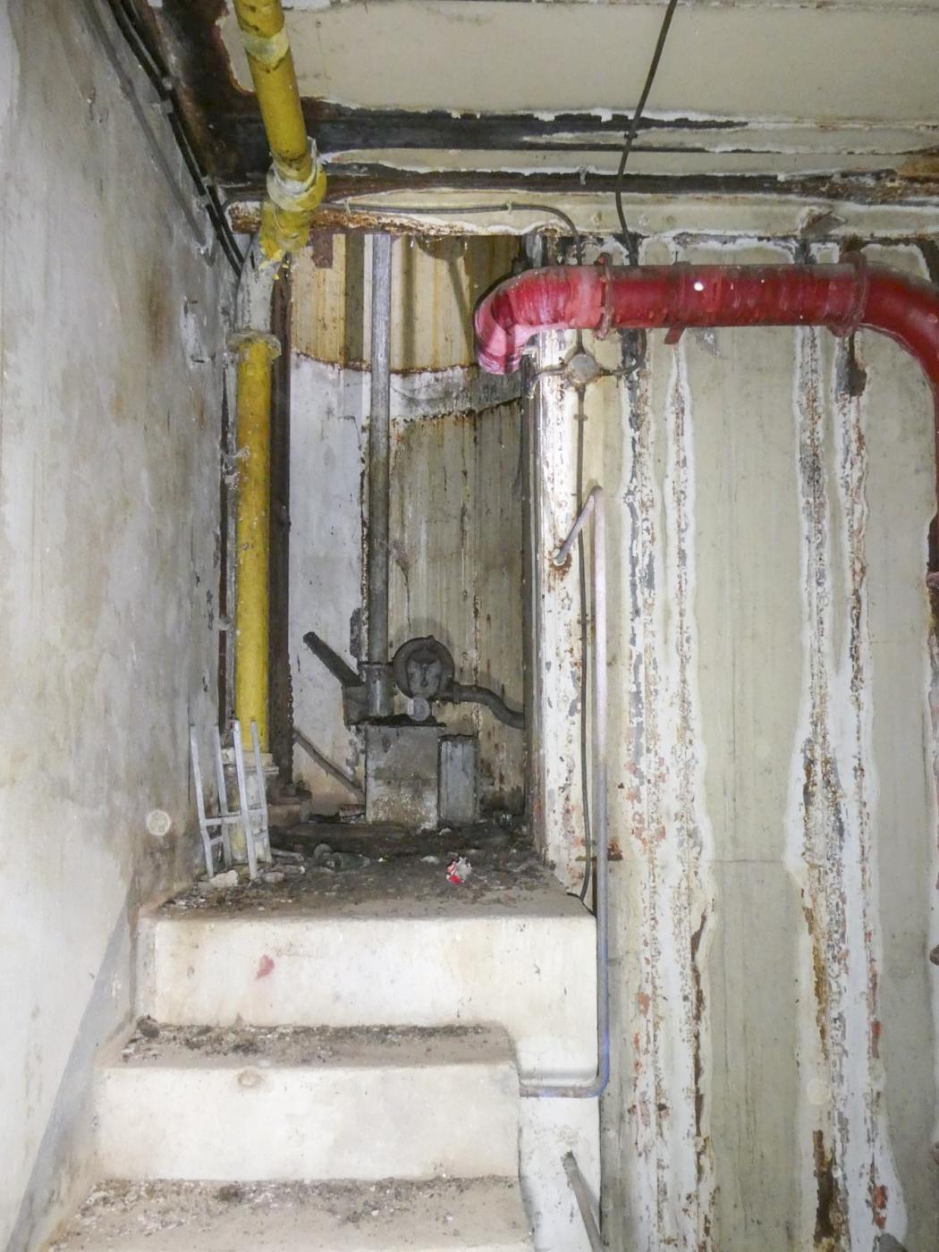 Ligne Maginot - RIMPLAS (RS) - (Ouvrage d'artillerie) - Bloc 3
La cloche GFM - ELLENA Daniel - CUNY Philippe