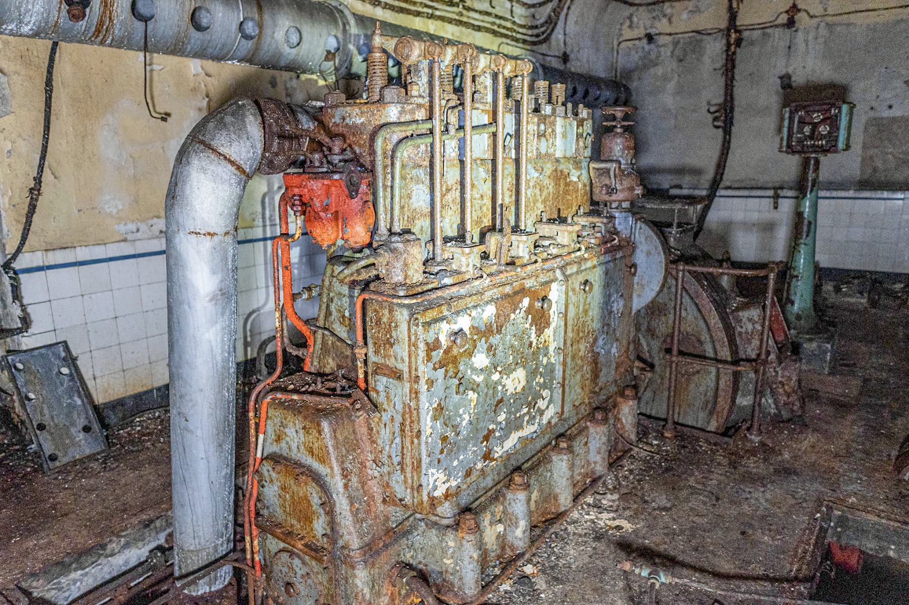 Ligne Maginot - SCHIESSECK - (Ouvrage d'artillerie) - Moteur Sulzer  - David Palmer