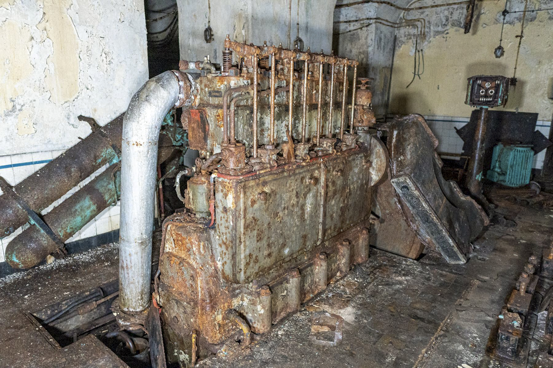 Ligne Maginot - SCHIESSECK - (Ouvrage d'artillerie) - Moteur Sulzer  - David Palmer