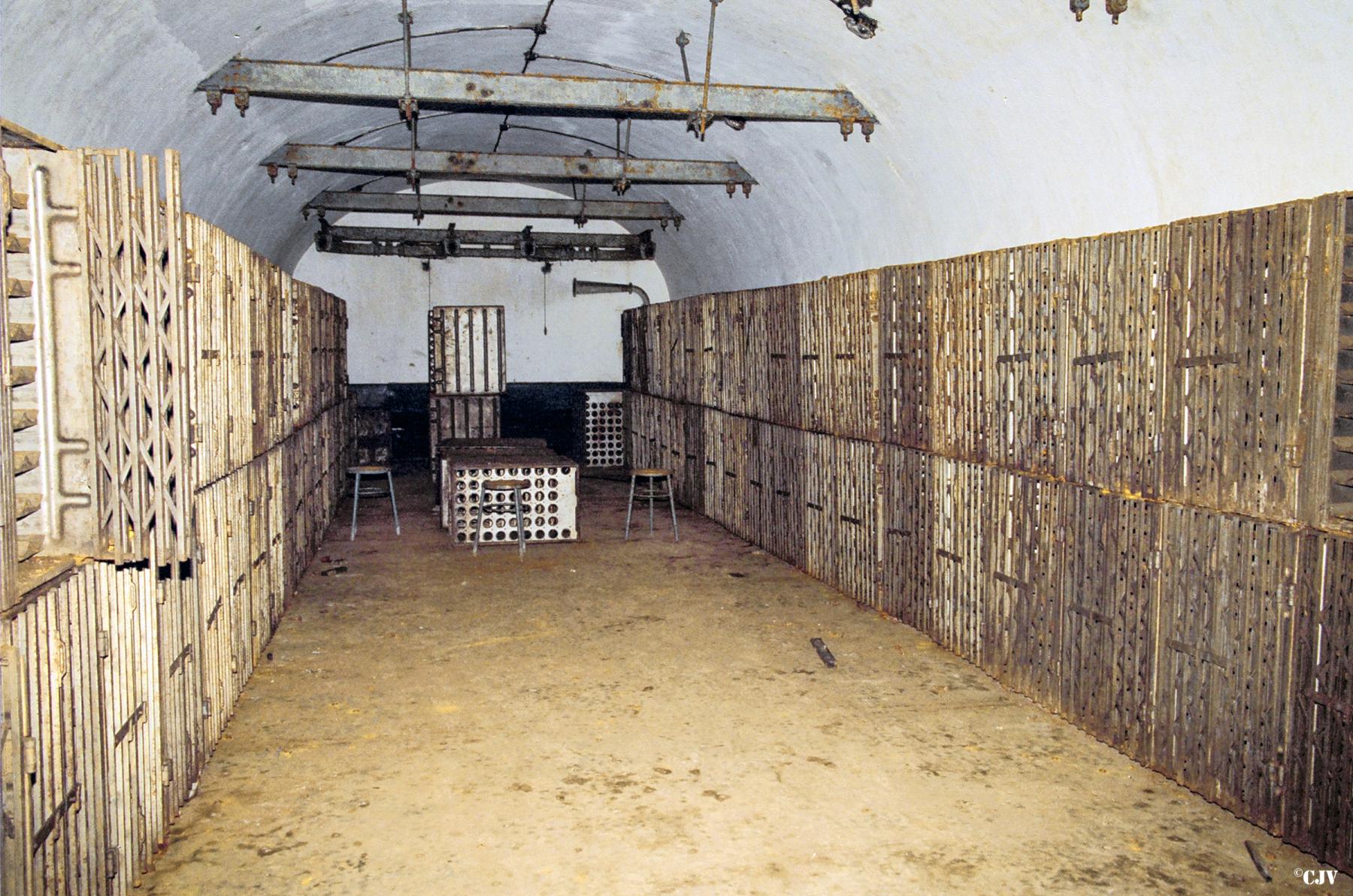Ligne Maginot - SCHIESSECK - (Ouvrage d'artillerie) - Bloc 7
Magasin M2