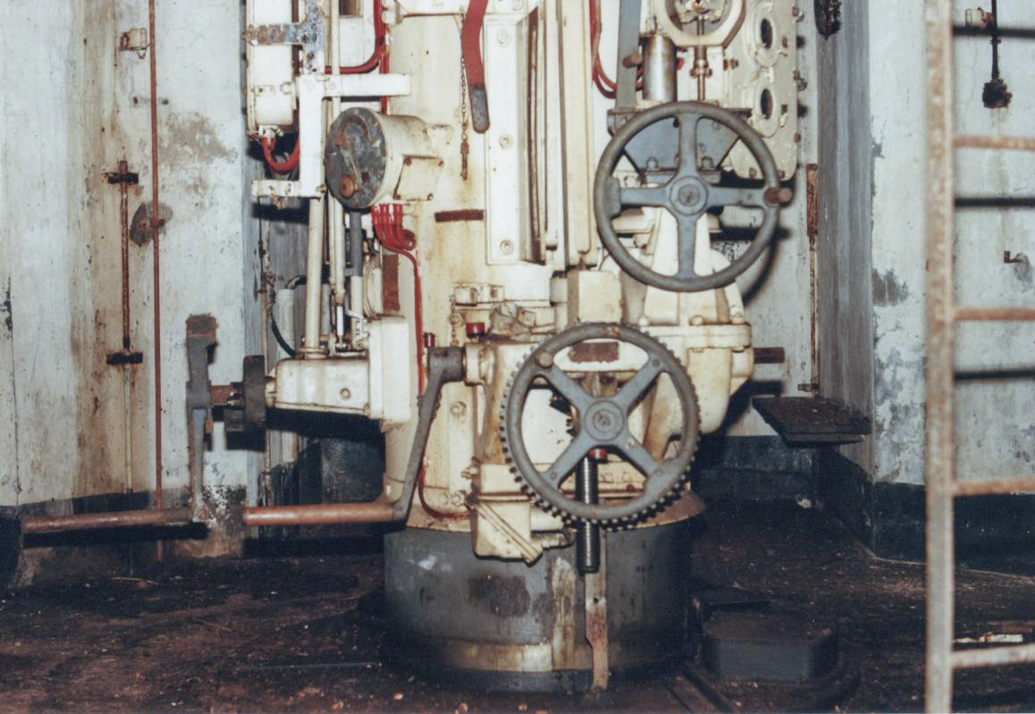 Ligne Maginot - SCHIESSECK - (Ouvrage d'artillerie) - Bloc 8
La tourelle