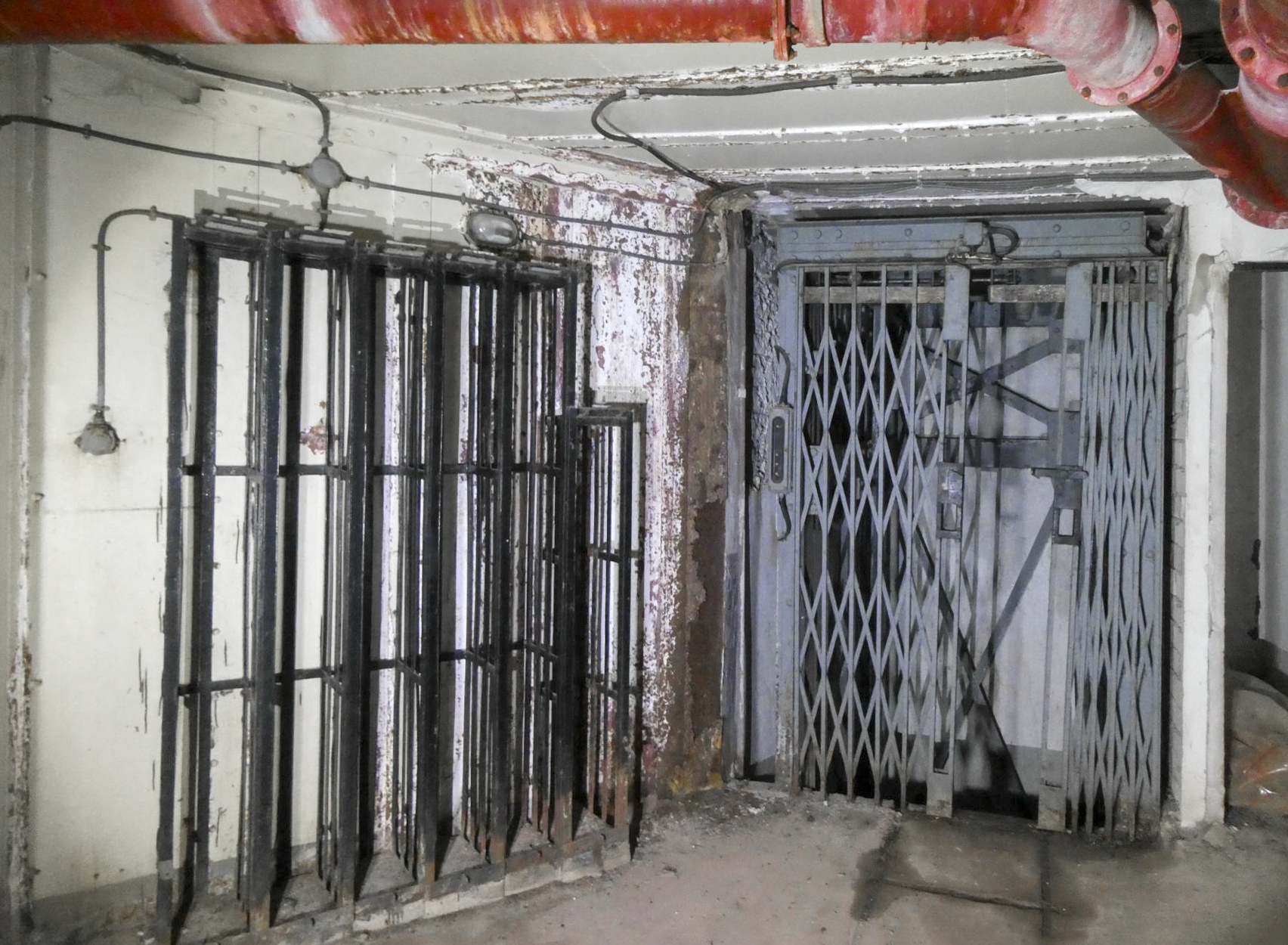 Ligne Maginot - RIMPLAS (RS) - (Ouvrage d'artillerie) - Bloc 4
Monte charge - ELLENA Daniel - CUNY Philippe