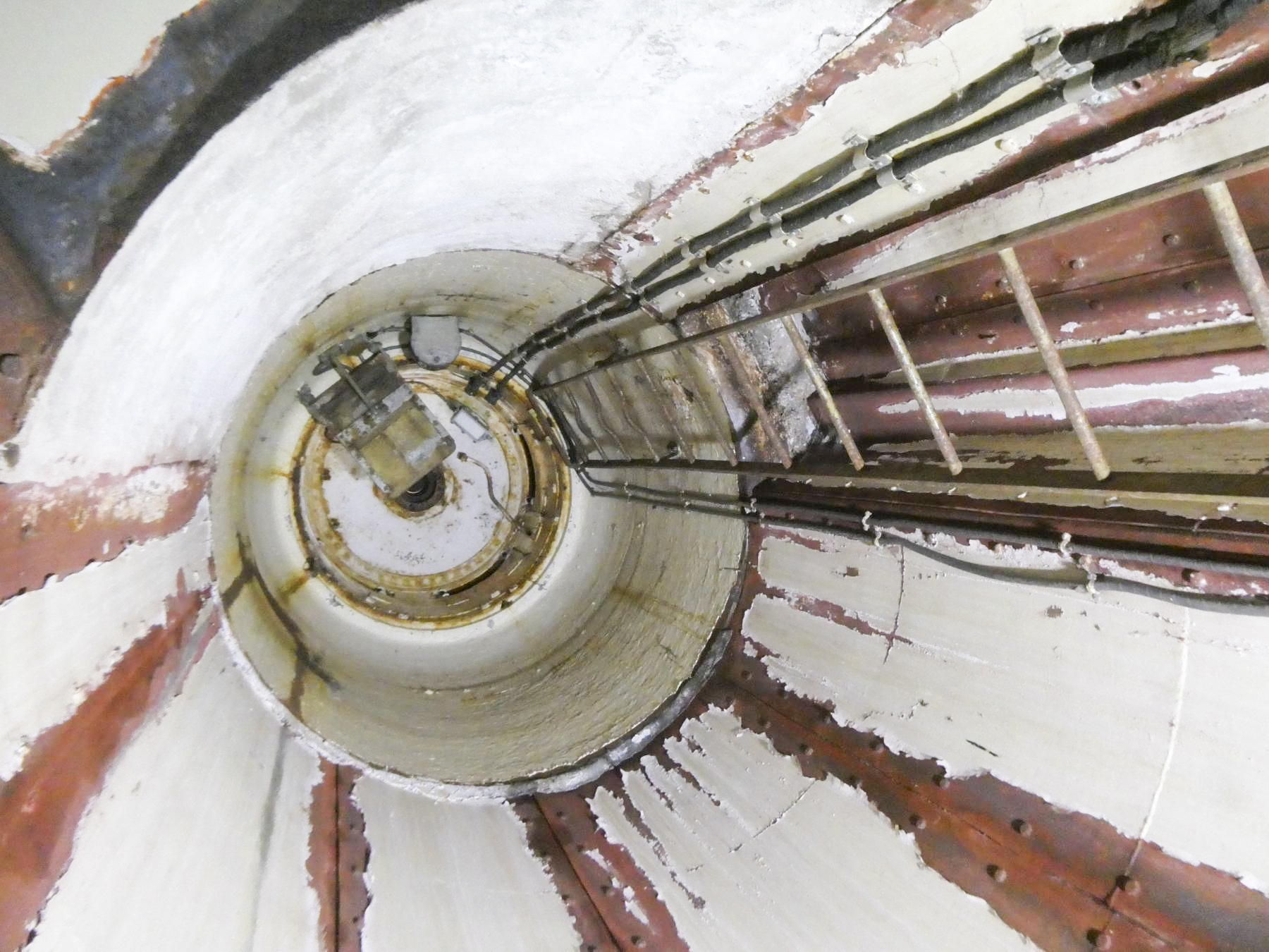 Ligne Maginot - RIMPLAS (RS) - (Ouvrage d'artillerie) - Bloc 4
La cloche VDP - ELLENA Daniel - CUNY Philippe