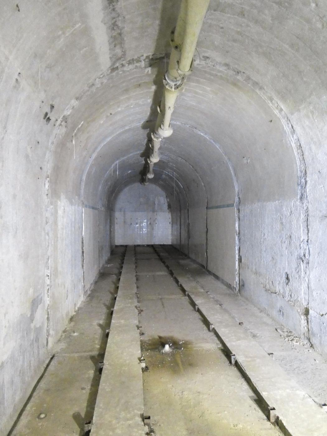 Ligne Maginot - RIMPLAS (RS) - (Ouvrage d'artillerie) - L'infirmerie, les cloisons ont été démolis - ELLENA Daniel - CUNY Philippe