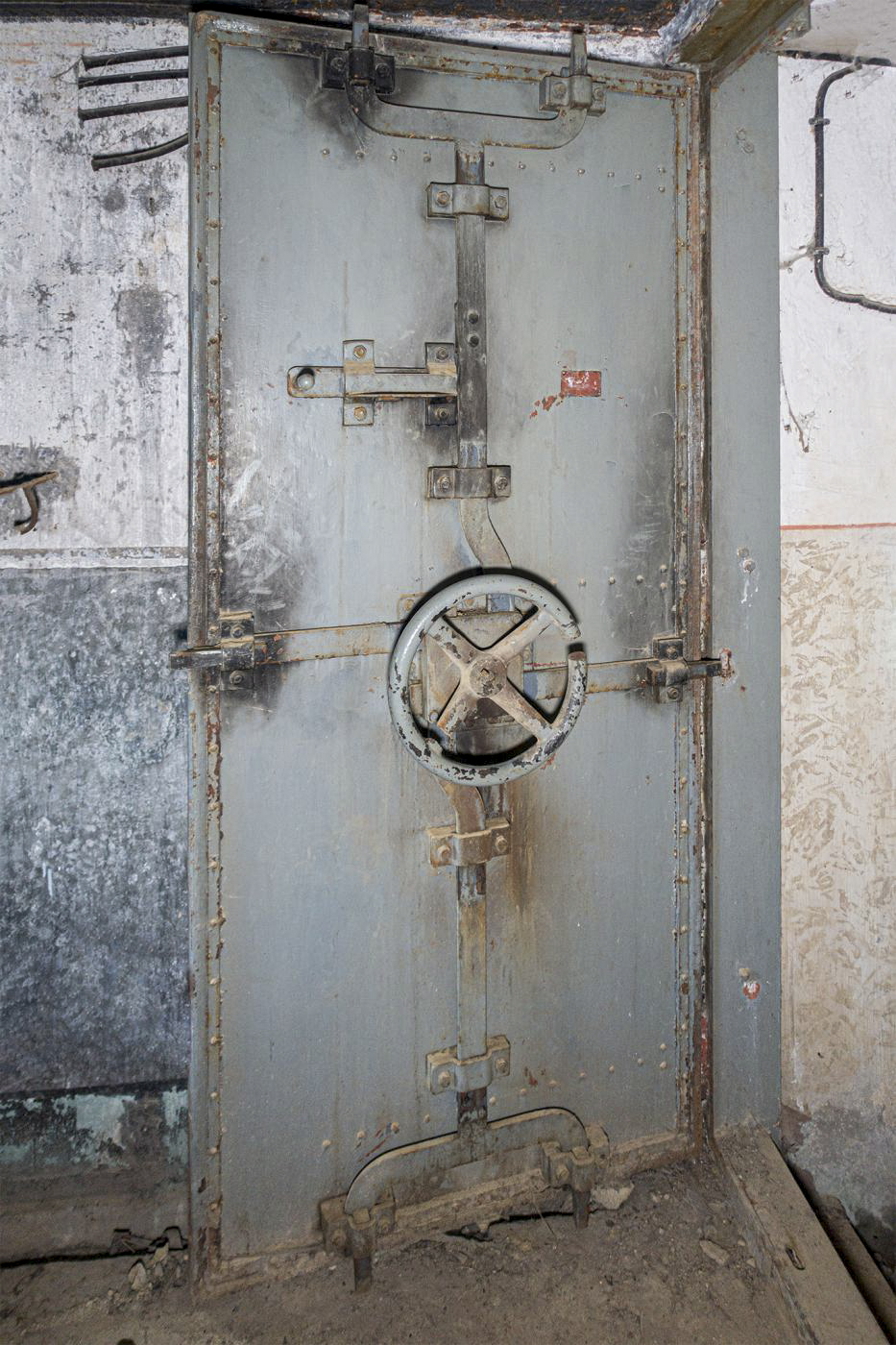 Ligne Maginot - DENTING - A28 - (Ouvrage d'infanterie) - Bloc 1
Porte blindée, de la chambre de tir  - David Palmer