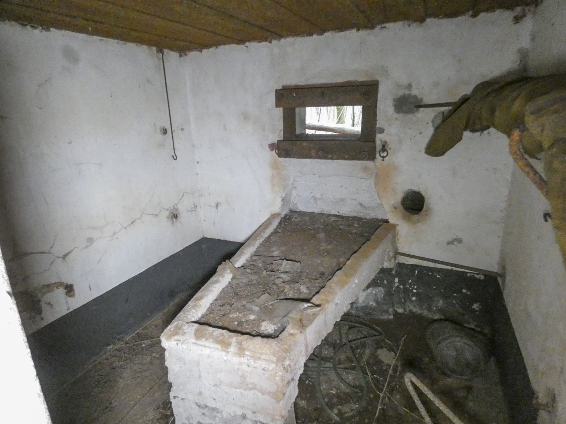 Ligne Maginot - KLAM 6 - (Blockhaus pour arme infanterie) - La chambre de tir pour une mitrailleuse. - STENGER Mathieu