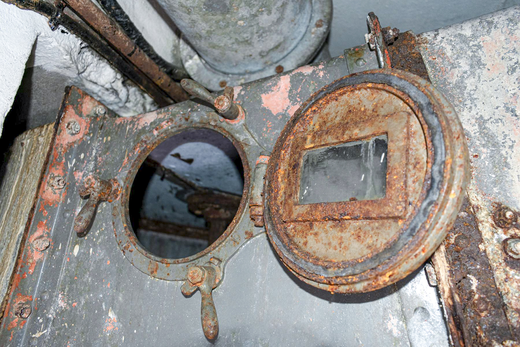 Ligne Maginot - METRICH - A17 - (Ouvrage d'artillerie) - Bloc 1
Le convoyeur à rouleaux pour l'évacuation des douilles - David Palmer