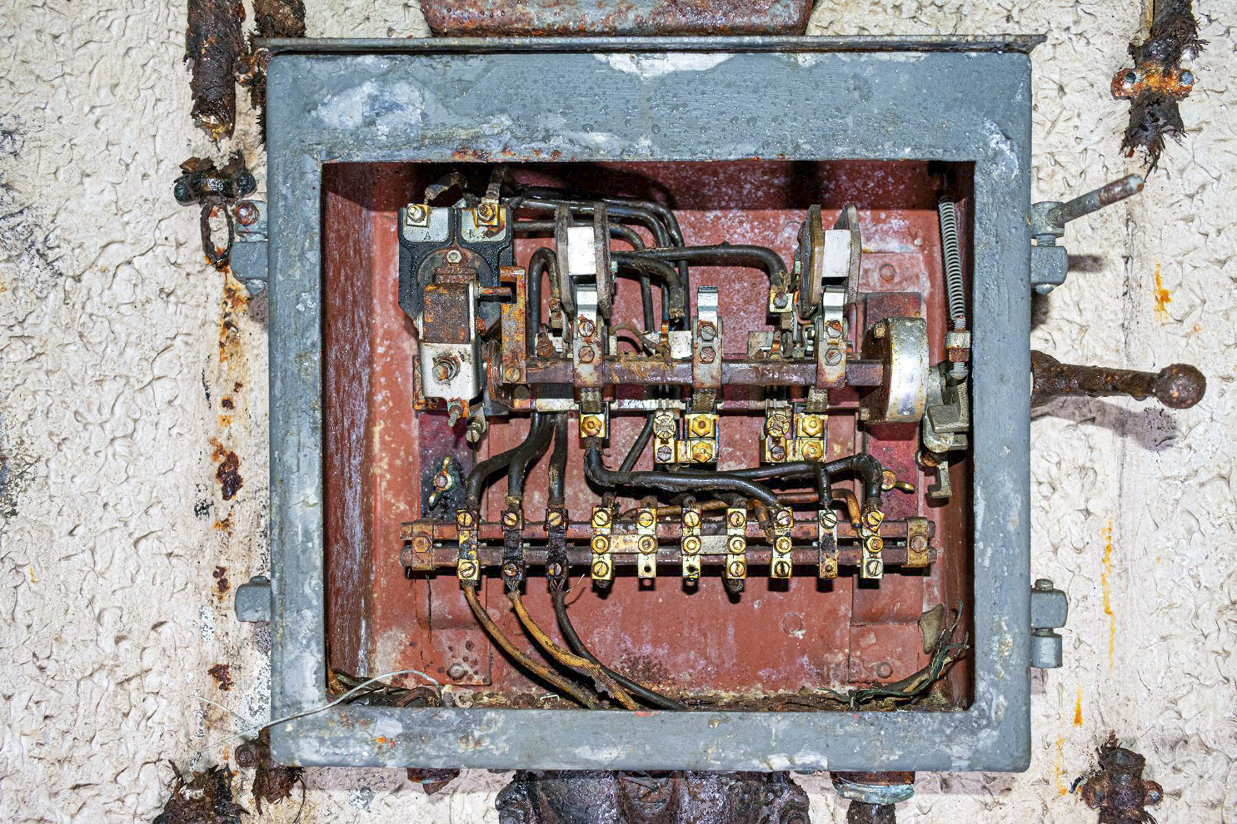 Ligne Maginot - WELSCHHOF - (Ouvrage d'infanterie) - Bloc 1
Machinerie du monte charge - David Palmer