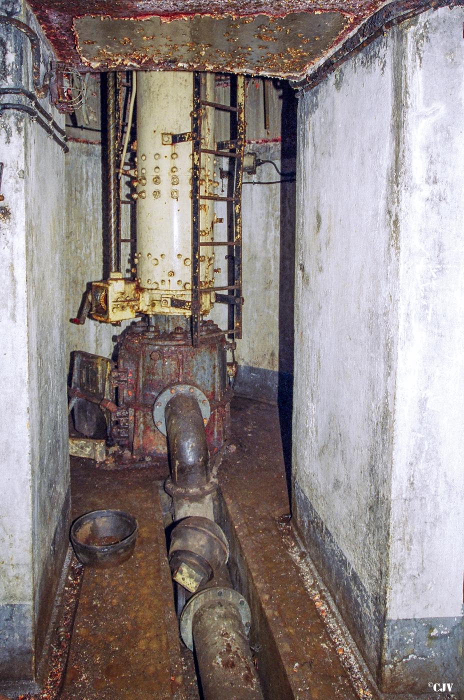 Ligne Maginot - WELSCHHOF - (Ouvrage d'infanterie) - Bloc 1
La cloche pour armes mixtes
