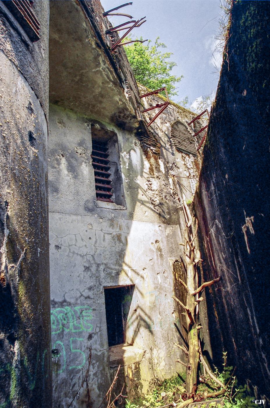Ligne Maginot - WELSCHHOF - (Ouvrage d'infanterie) - Bloc 3
Le fossé
