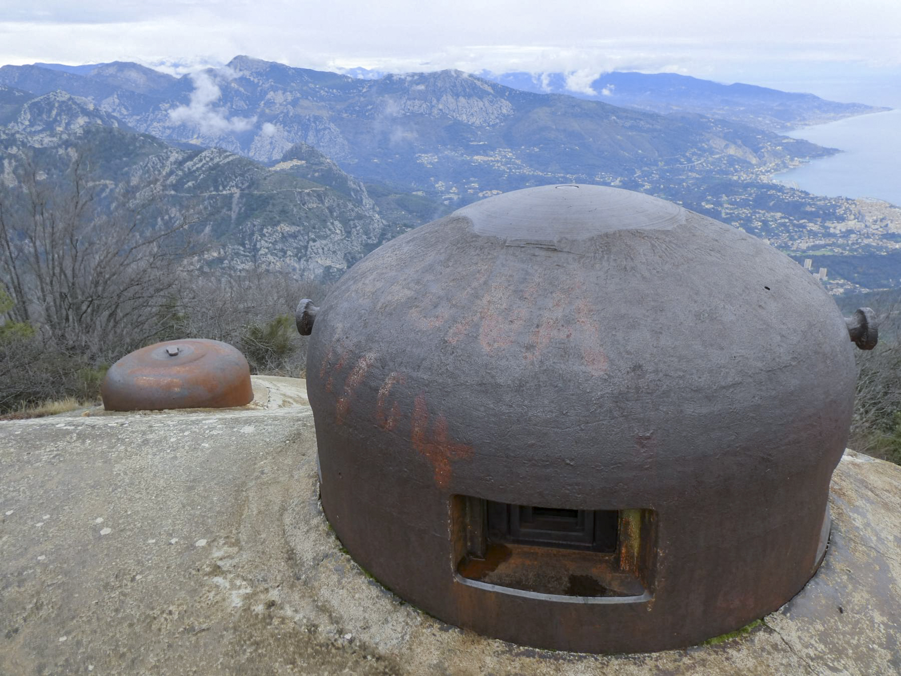 Ligne Maginot - MONT AGEL EST - BLOC 8 - (Observatoire d'artillerie) - La cloche GFM - ELLENA Daniel - CUNY Philippe