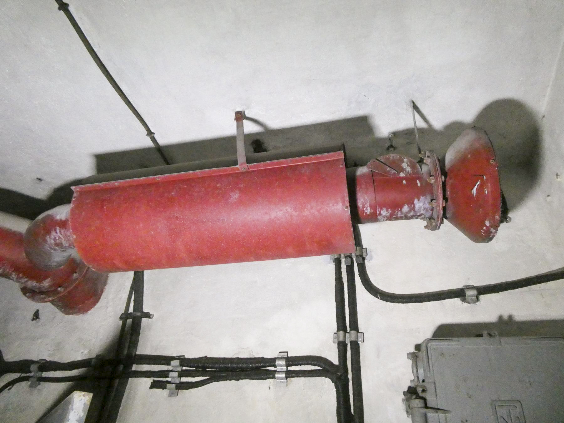 Ligne Maginot - MONT AGEL EST - BLOC 8 - (Observatoire d'artillerie) - Ventilation - ELLENA Daniel - CUNY Philippe