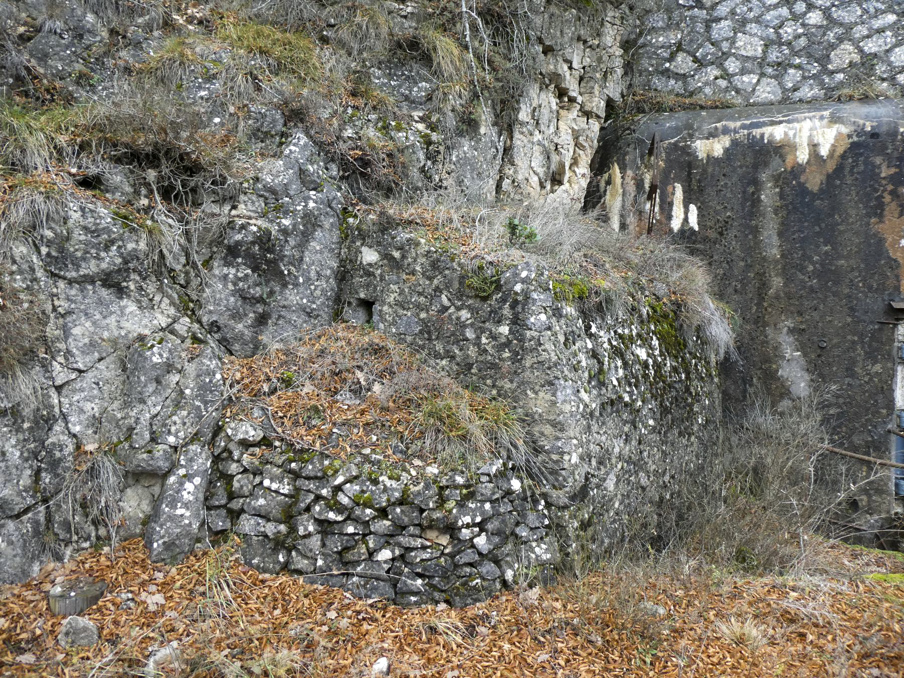 Ligne Maginot - MONT AGEL - (Ouvrage d'artillerie) - Bloc 1
Petit local ou poste de garde - ELLENA Daniel - CUNY Philippe
