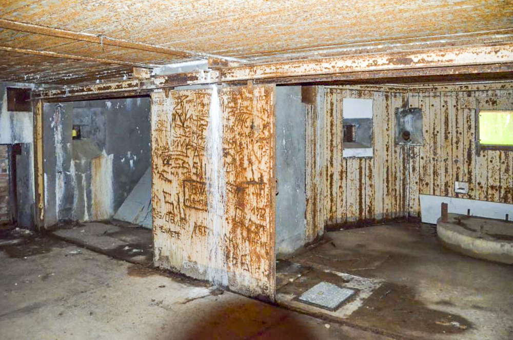 Ligne Maginot - 111 - BETTLACH NORD - (Casemate d'infanterie - Double) - Porte blindée coulissante permettant d'isoler les chambres de tir nord