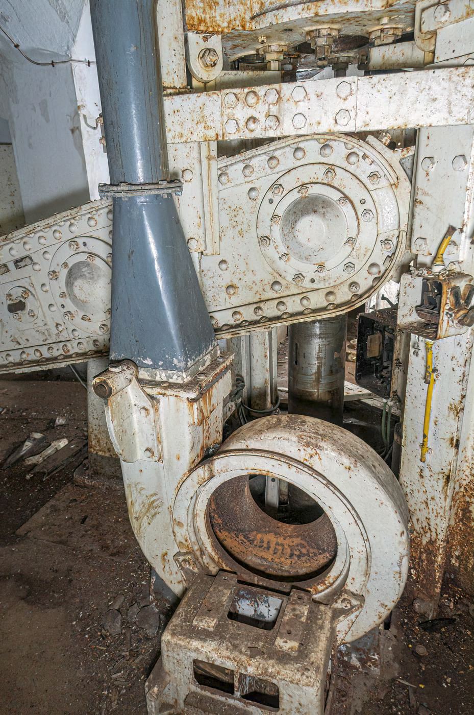 Ligne Maginot - DENTING - A28 - (Ouvrage d'infanterie) - Bloc 3
Détails du mécanisme de la tourelle. - David Palmer