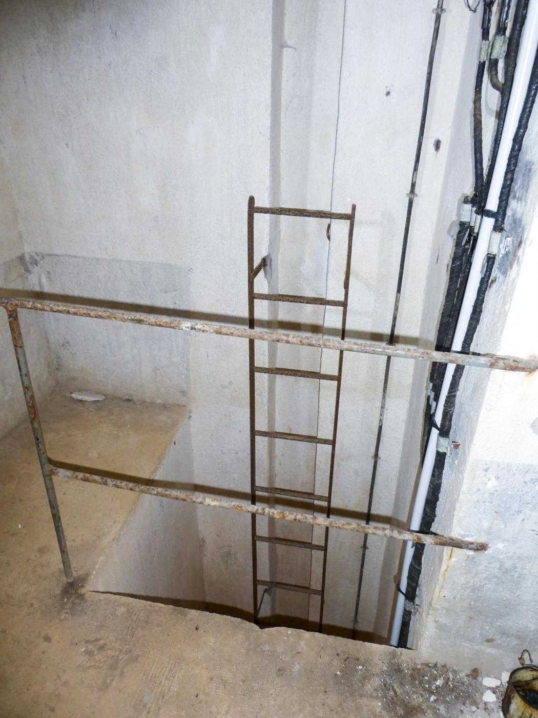 Ligne Maginot - MONT AGEL - (Ouvrage d'artillerie) - Bloc 7   - ELLENA Daniel - CUNY Philippe