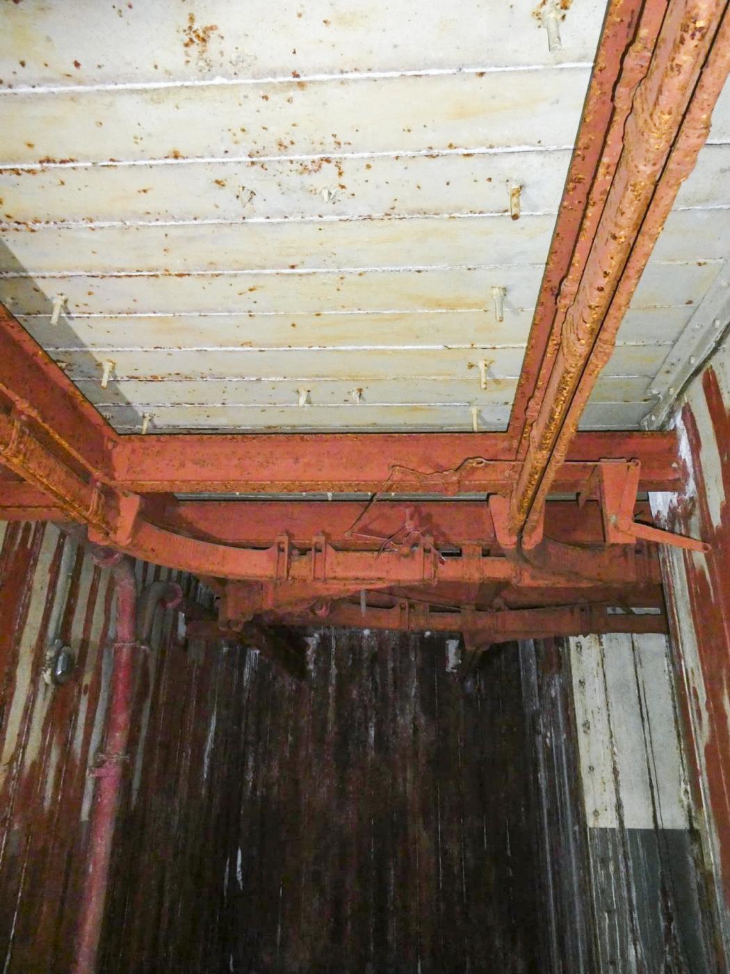 Ligne Maginot - MONT AGEL - (Ouvrage d'artillerie) - Bloc 5
Monorail de manutention - ELLENA Daniel - CUNY Philippe