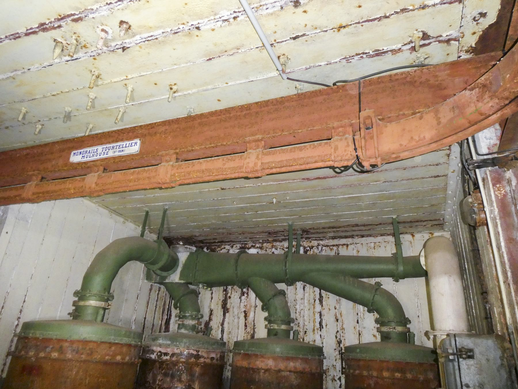 Ligne Maginot - MONT AGEL - (Ouvrage d'artillerie) - Bloc 5
Filtration du bloc - ELLENA Daniel - CUNY Philippe