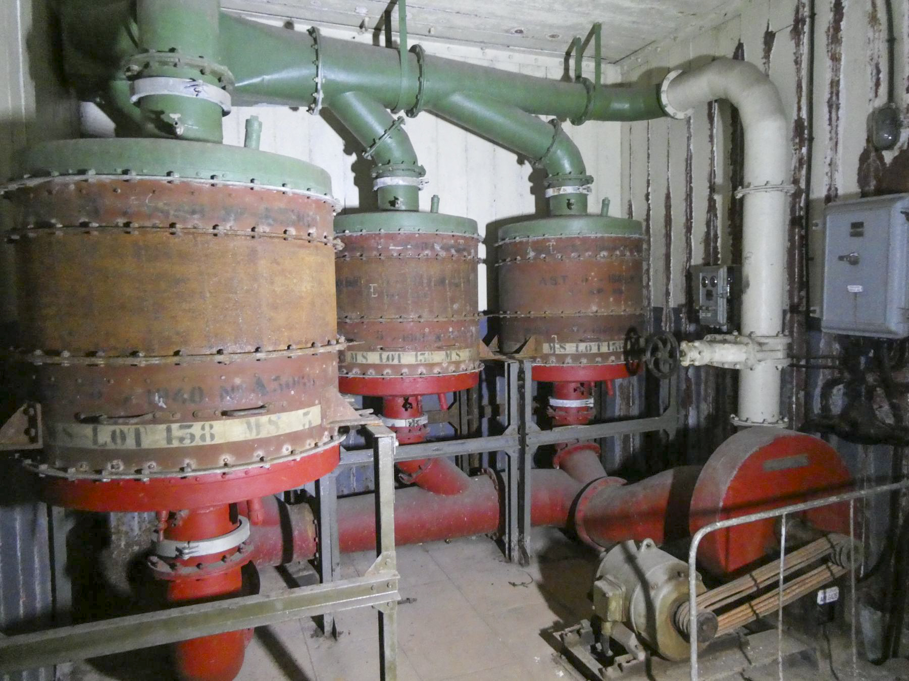 Ligne Maginot - MONT AGEL - (Ouvrage d'artillerie) - Bloc 6
Etage intermediaire 
Ventilation - ELLENA Daniel - CUNY Philippe