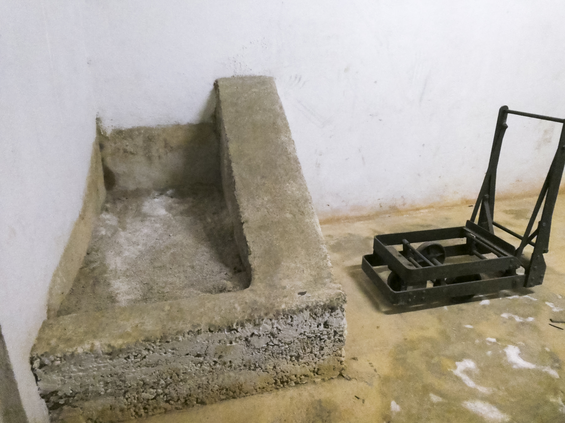 Ligne Maginot - MONT AGEL - (Ouvrage d'artillerie) - Magasin - ELLENA Daniel - CUNY Philippe