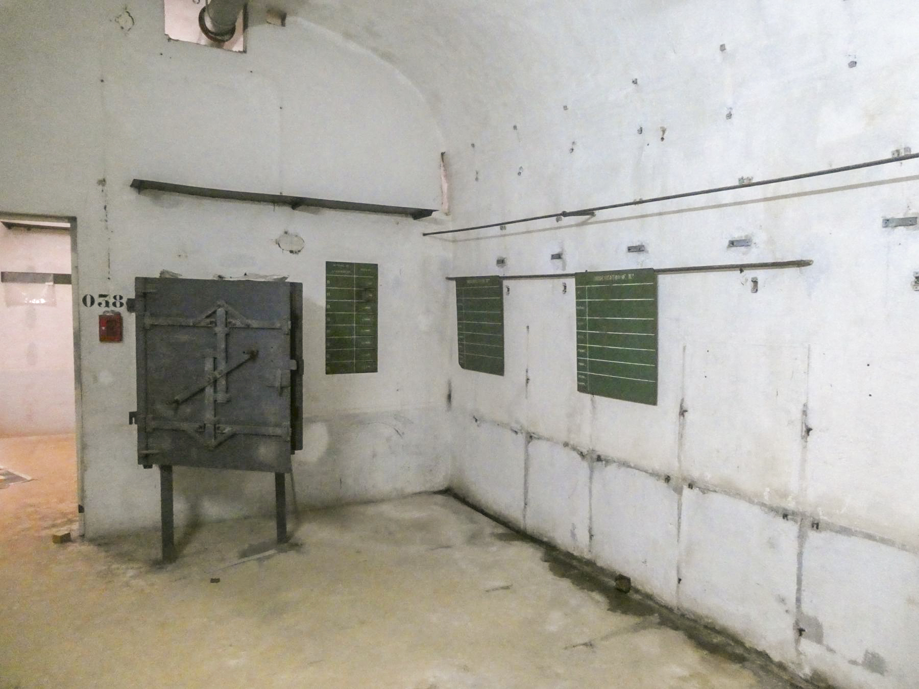 Ligne Maginot - MONT AGEL - (Ouvrage d'artillerie) - PC du bloc 6 - ELLENA Daniel - CUNY Philippe