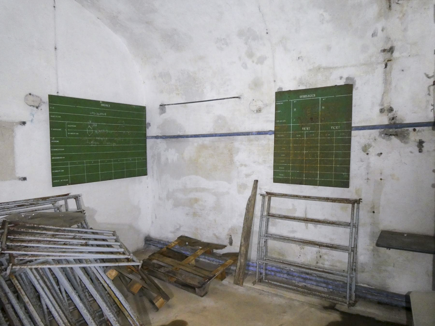 Ligne Maginot - MONT AGEL - (Ouvrage d'artillerie) - PC du bloc 5 - ELLENA Daniel - CUNY Philippe