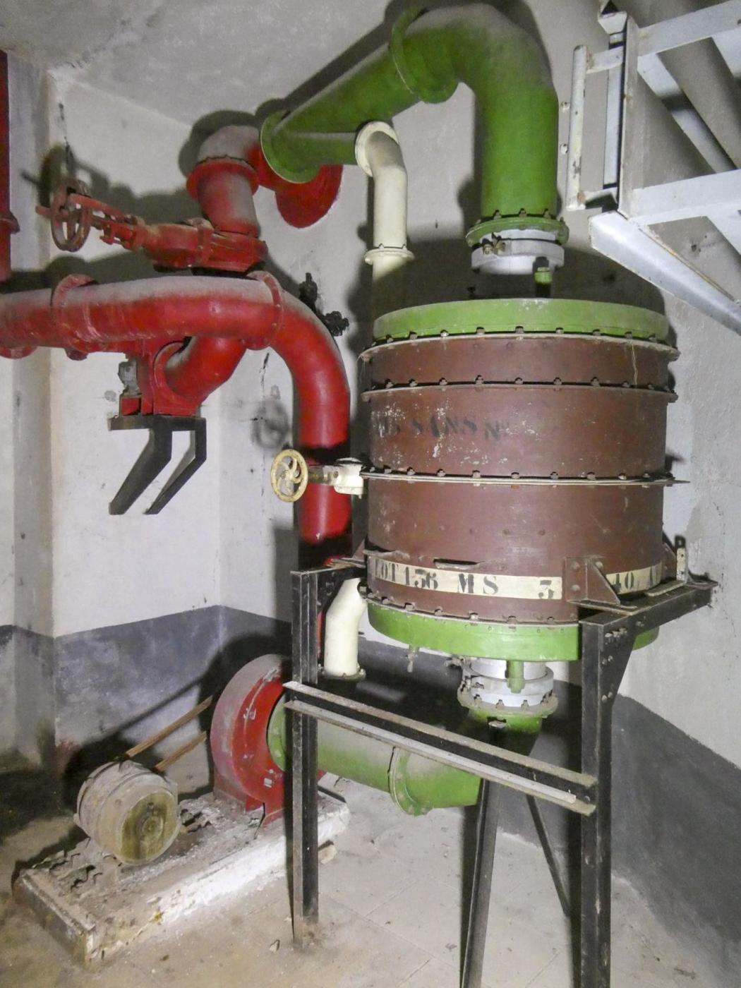 Ligne Maginot - MONT AGEL - (Ouvrage d'artillerie) - Ventilation  - ELLENA Daniel - CUNY Philippe