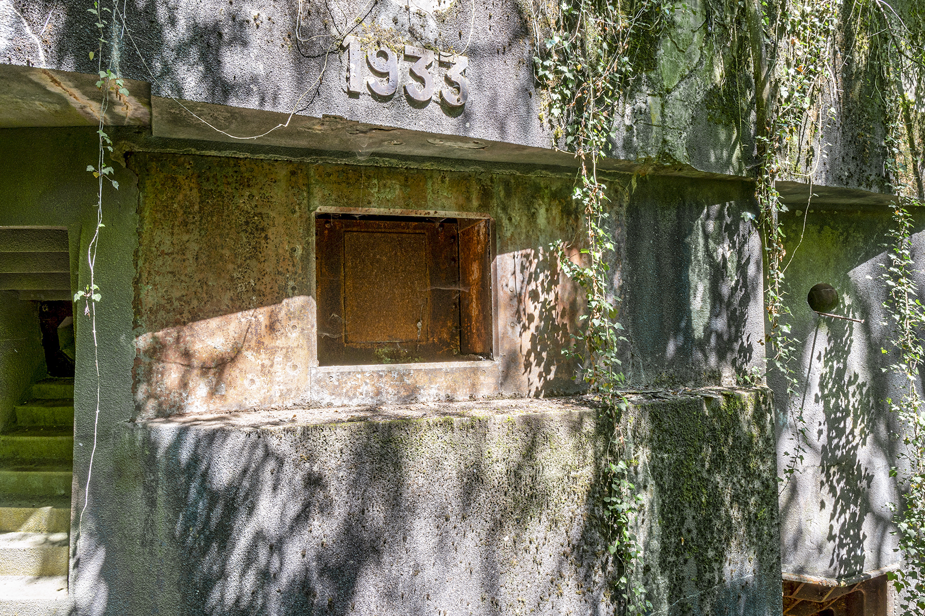 Ligne Maginot - HOCHWALD - (Ouvrage d'artillerie) - Bloc 3
Coffre de droite, créneau pour obusier de 75 R mle 32 - David Palmer
