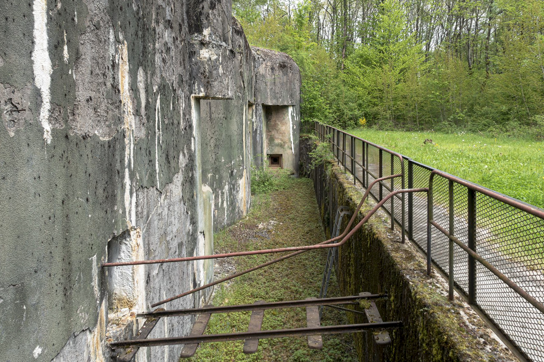 Ligne Maginot - SIMSERHOF - (Ouvrage d'artillerie) - Bloc 4
Fossé diamant - David Palmer