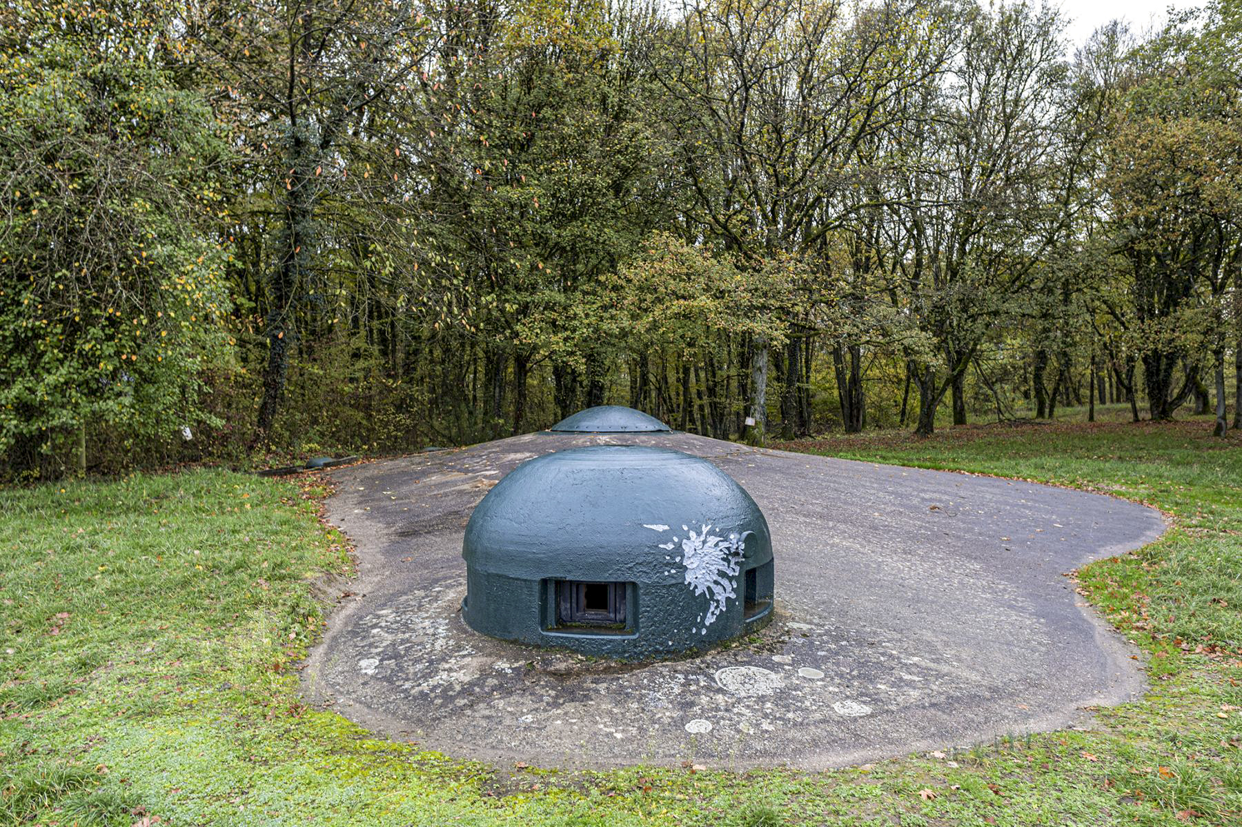 Ligne Maginot - BAMBESCH - A35 - (Ouvrage d'infanterie) - Bloc 1
Tourelle de mitrailleuses modifiée en AM et cloche GFM - David Palmer