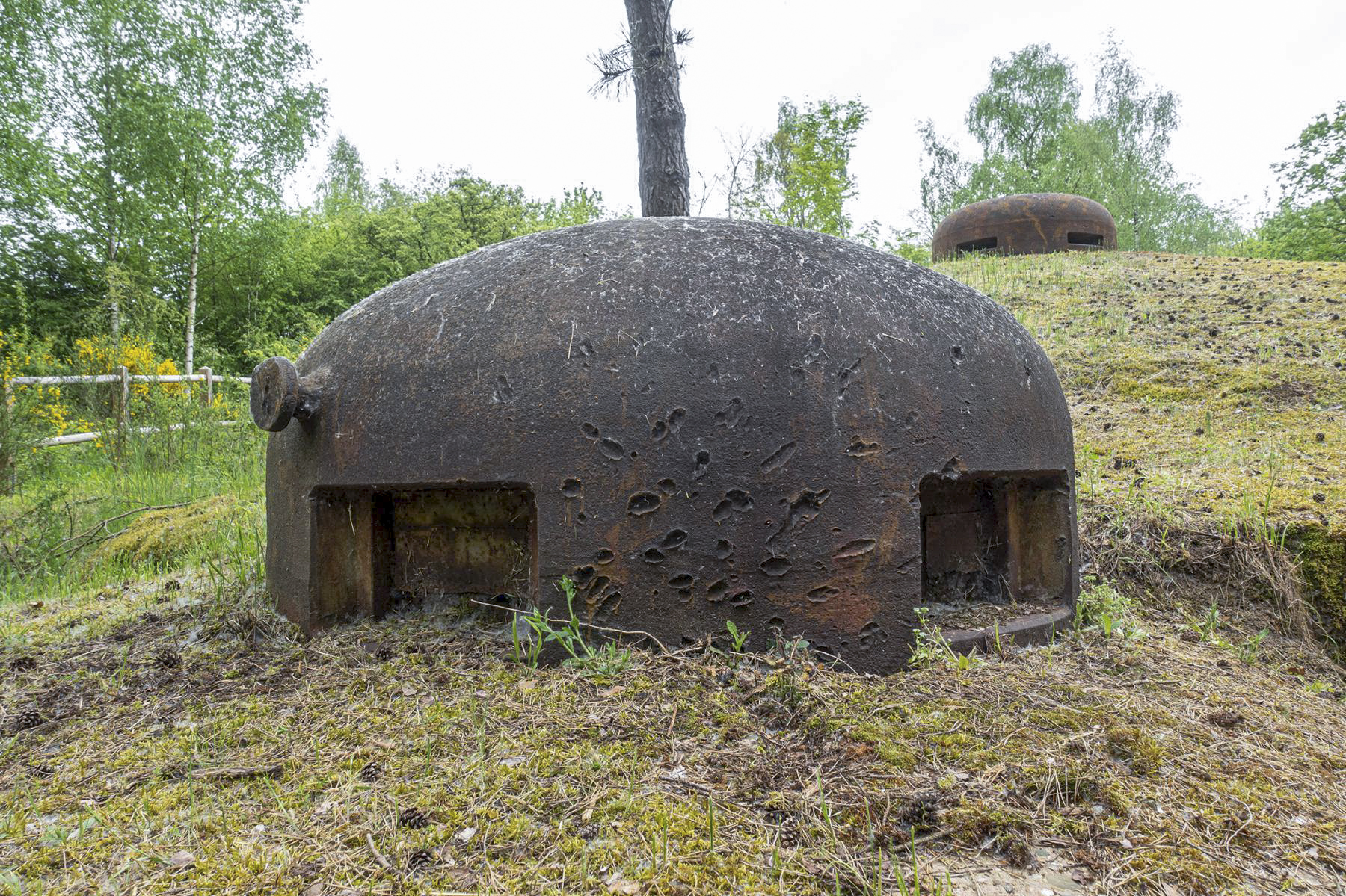 Ligne Maginot - SIMSERHOF - (Ouvrage d'artillerie) - Bloc 5
Cloche GFM et VDP
 - David Palmer