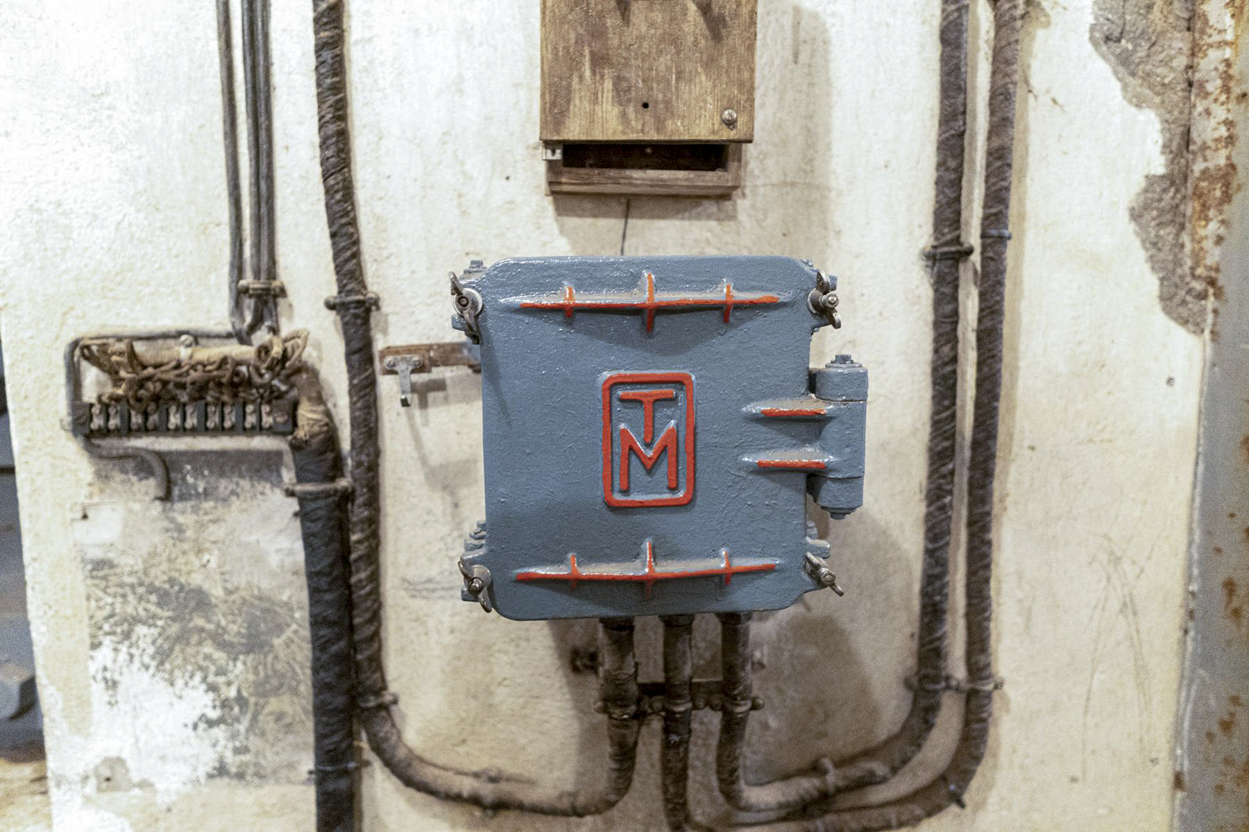 Ligne Maginot - GALGENBERG - A15 - (Ouvrage d'artillerie) - Entrée munitions
Le blockhaus de défense du hall d'entrée et le central téléphonique du bloc - David Palmer