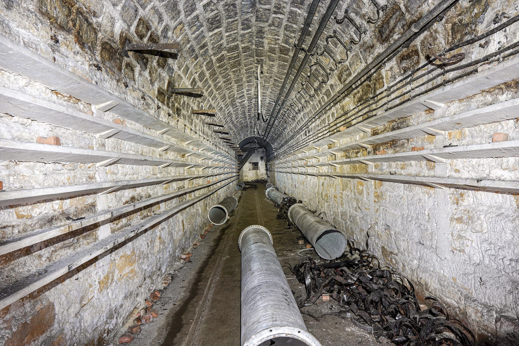 Ligne Maginot - BREHAIN - A6 - (Ouvrage d'artillerie) - Galerie entre usine et caserne
 - David Palmer