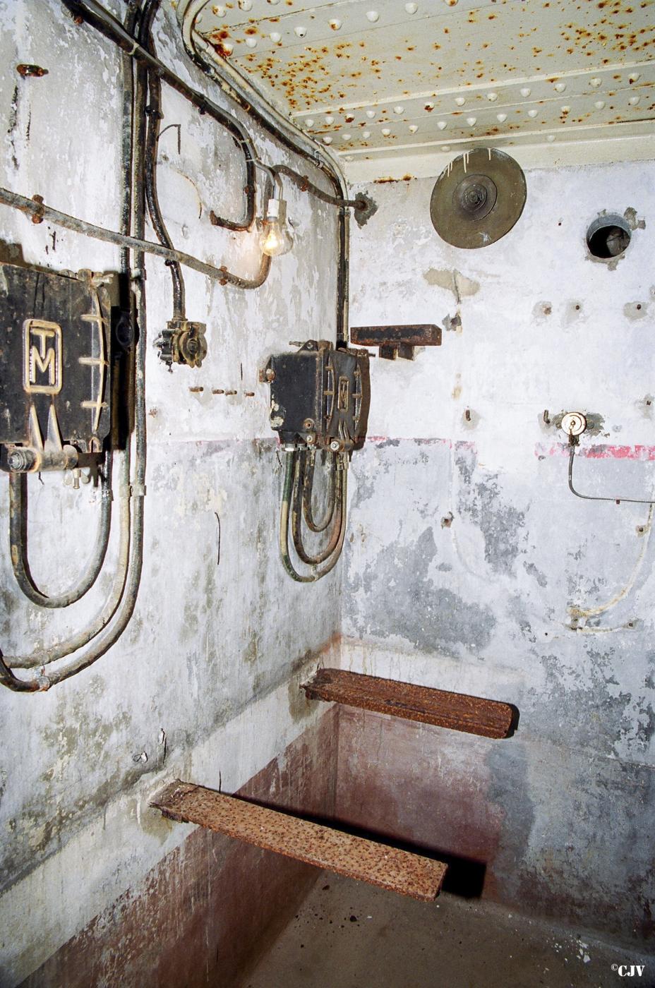 Ligne Maginot - SCHOENENBOURG - (Ouvrage d'artillerie) - Bloc 1
Local TSF