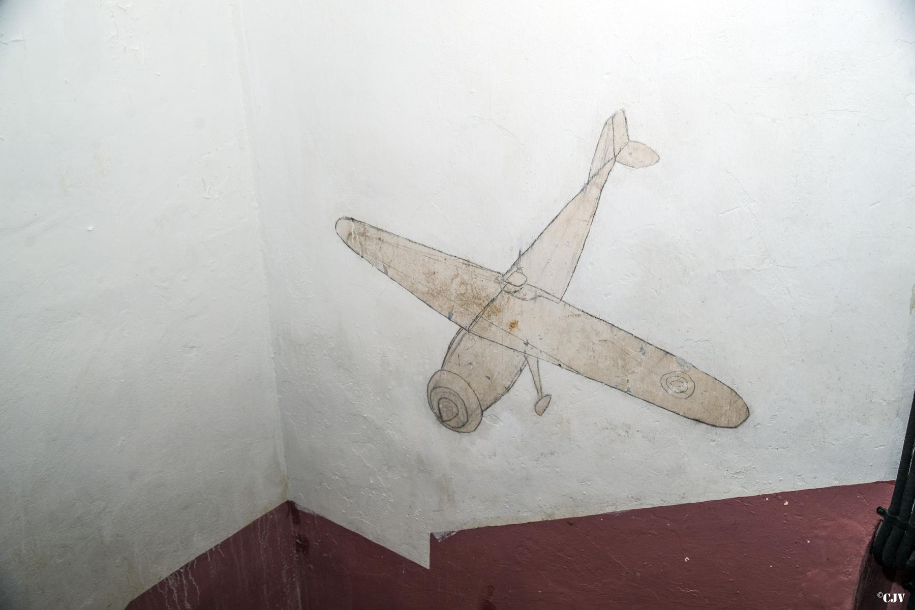 Ligne Maginot - SCHOENENBOURG - (Ouvrage d'artillerie) - Bloc 1
Peinture murale au pied du bloc