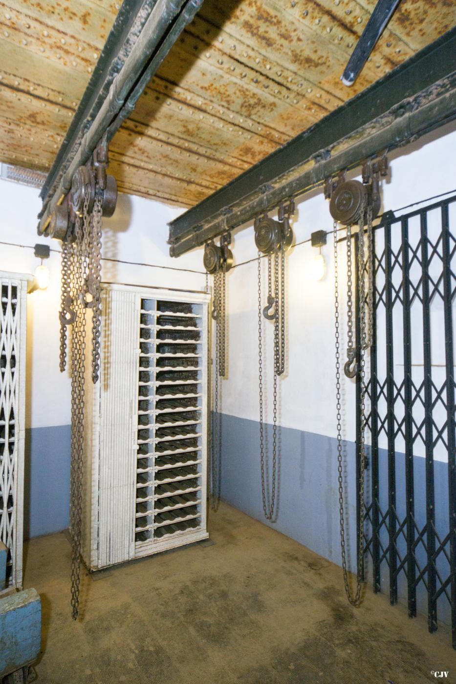 Ligne Maginot - SCHOENENBOURG - (Ouvrage d'artillerie) - Bloc 3
Etage intermediaire de la tourelle
Magasin M3 - Lia VERMEULEN