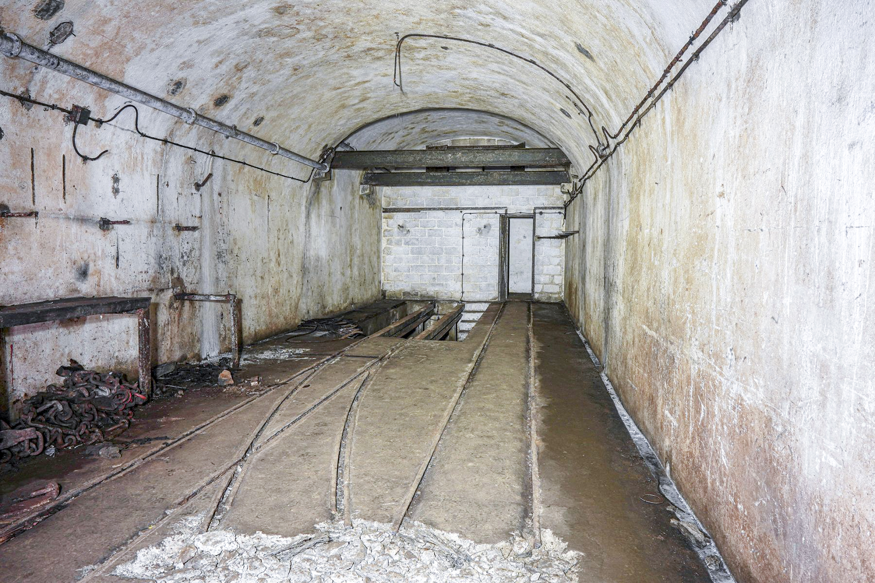 Ligne Maginot - BREHAIN - A6 - (Ouvrage d'artillerie) - Garage des locotracteurs - David Palmer