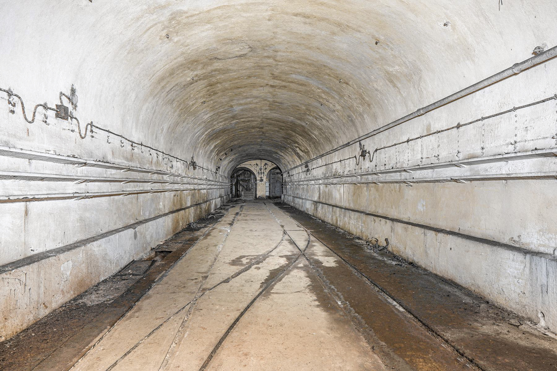 Ligne Maginot - BREHAIN - A6 - (Ouvrage d'artillerie) - Gare en bas de l'entrée munitions - David Palmer