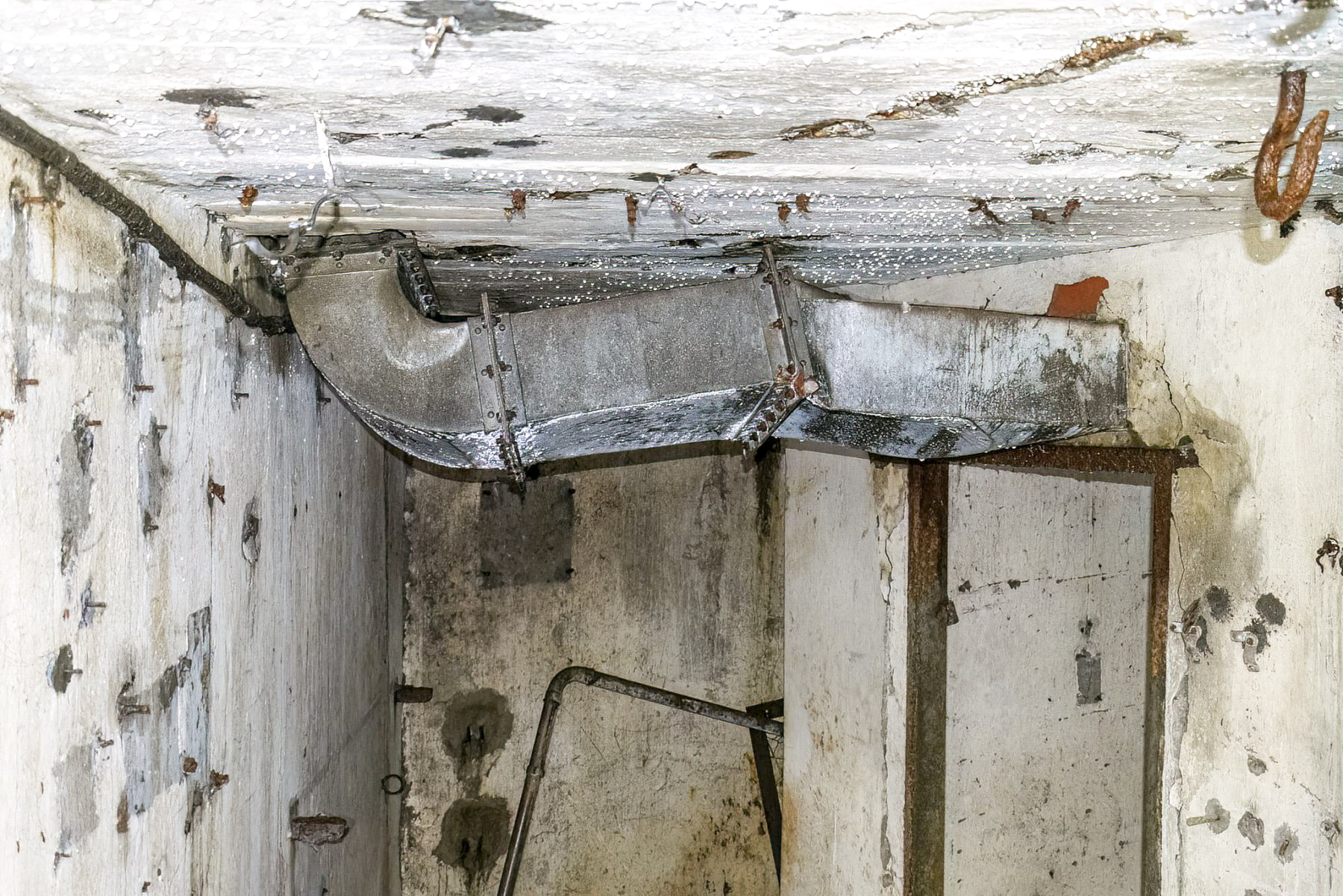 Ligne Maginot - DRACHENBRONN NORD OUEST - (Casemate d'infanterie - Simple) - Ventilation étage inférieur   - David Palmer