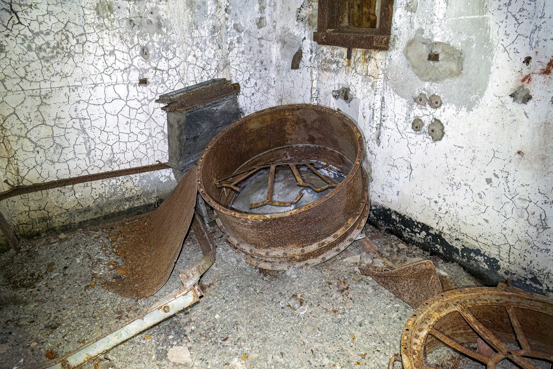 Ligne Maginot - DRACHENBRONN NORD OUEST - (Casemate d'infanterie - Simple) - La chambre de tir - David Palmer