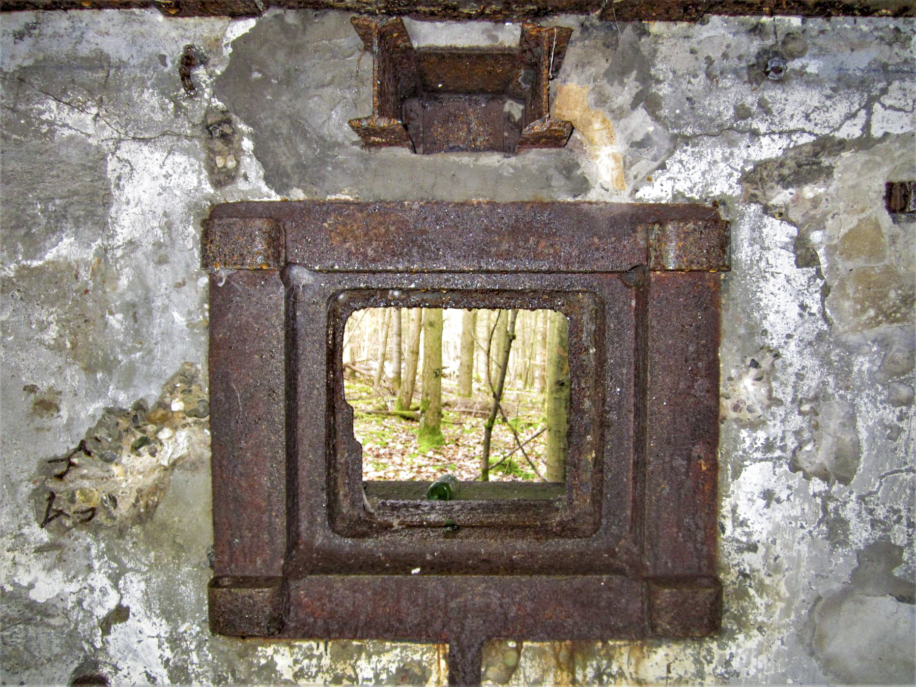 Ligne Maginot - DRACHENBRONN NORD OUEST - (Casemate d'infanterie) - Chambre de tir, créneau JM et canon de 37 - Gregory Fuchs