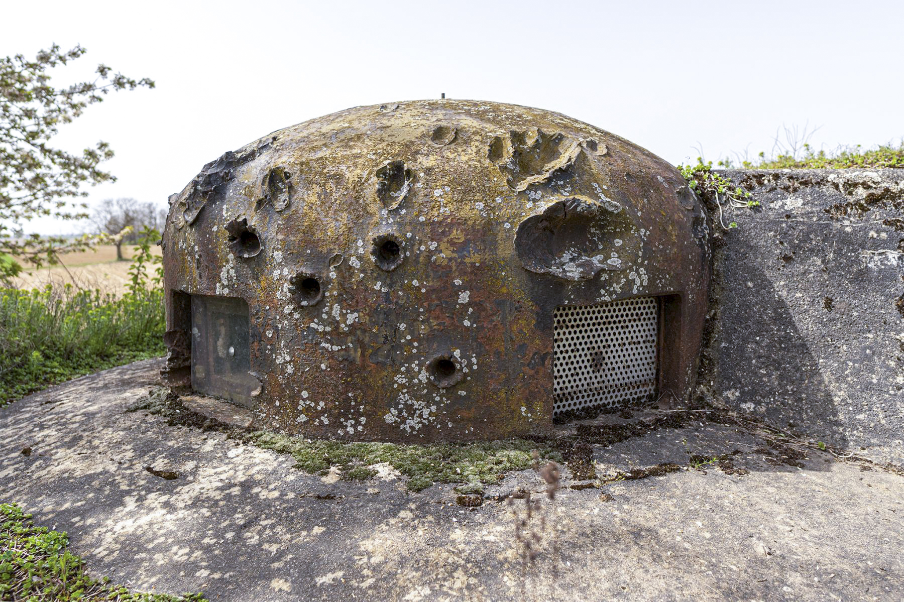 Ligne Maginot - ASCHBACH EST - O2 - (Casemate d'infanterie - Double) - La cloche GFM sud-est marquée par les PAK allemands - David Palmer