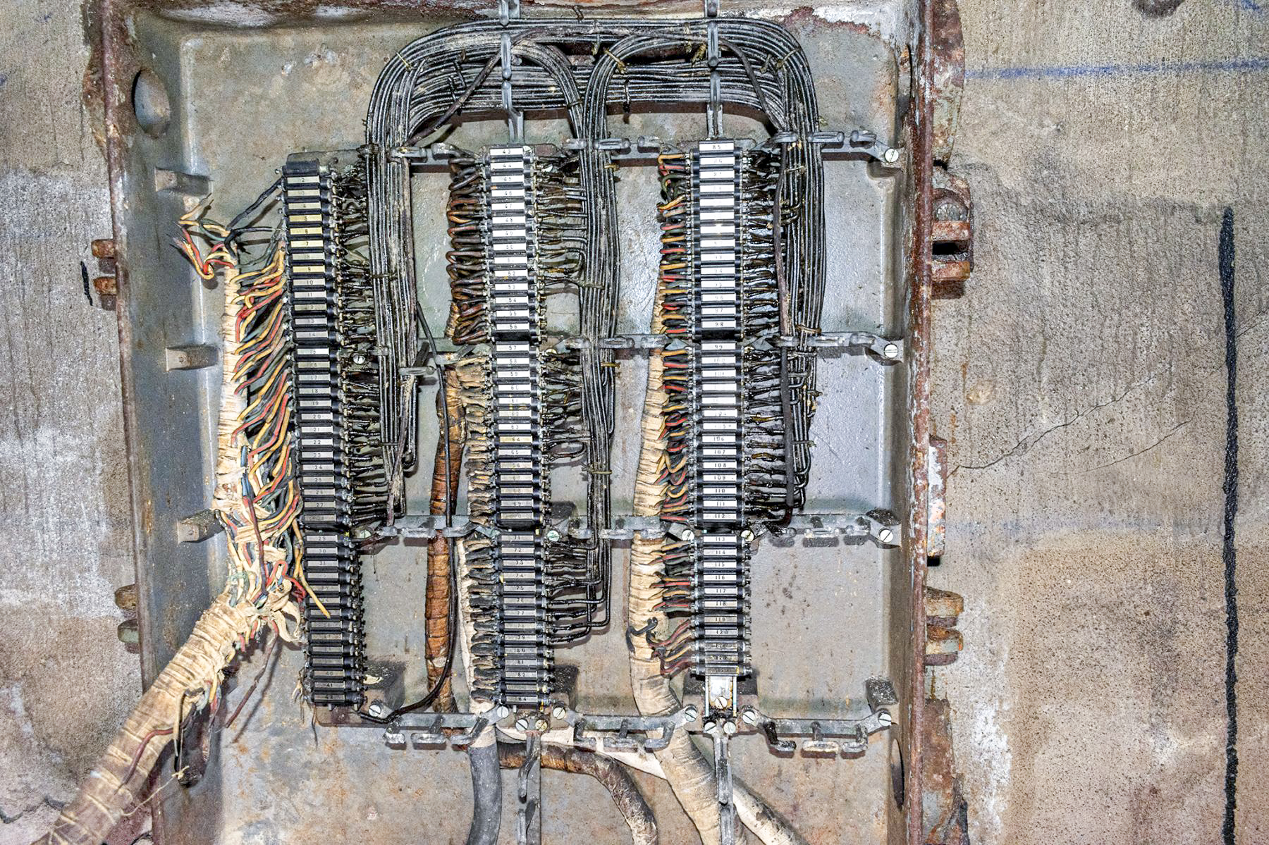 Ligne Maginot - METRICH - A17 - (Ouvrage d'artillerie) - Une partie du système téléphonique de la gare du bloc 7 et du poste de commandement - David Palmer